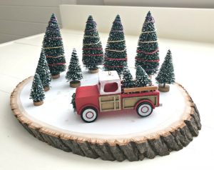 Quick & Easy Red Truck DIY Christmas Centerpiece Idea. Christmas or Holiday table centerpiece or Vignette. #RedTruck #RedTruckDecor #ChristmasDIY #ChristmasCenterpiece