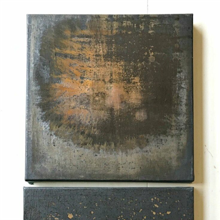 Over 20 different Patina Paint Faux Metal Finish examples with info on how to DIY them. Great guide for picking the look you want before buying. How to Patina Paint with Copper, Bronze, and Iron paints using blue and green patinas. Testing done with Dixie Belle Patina Paints.