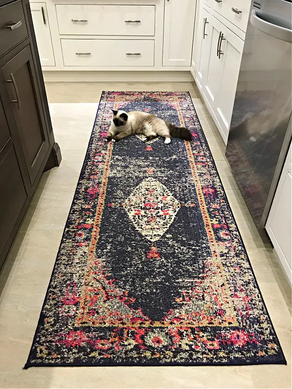 Did you know you can find low cost, beautiful, & durable rugs online? Here's my picks for the Best Area Rugs on a Budget for your floor! Living Room, Bedroom, Entry Way, Laundry Room, Kitchen, and Bathroom Area Rug Sizes.
