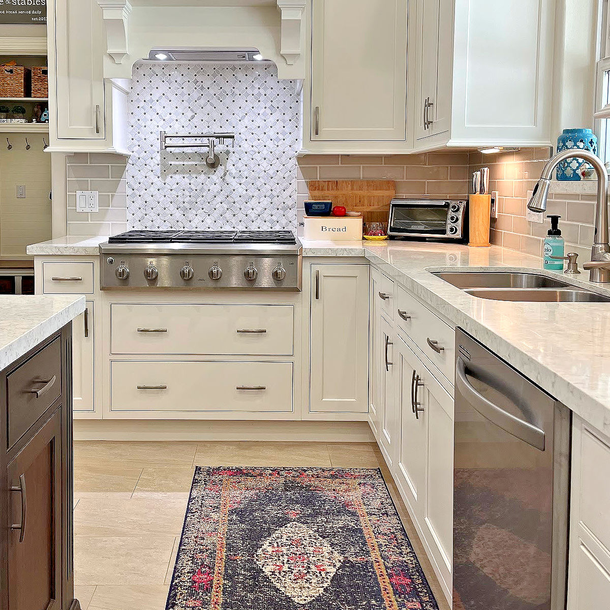 Where To Put A Kitchen Sink And Appliances: 10 Super Helpful Tips ...