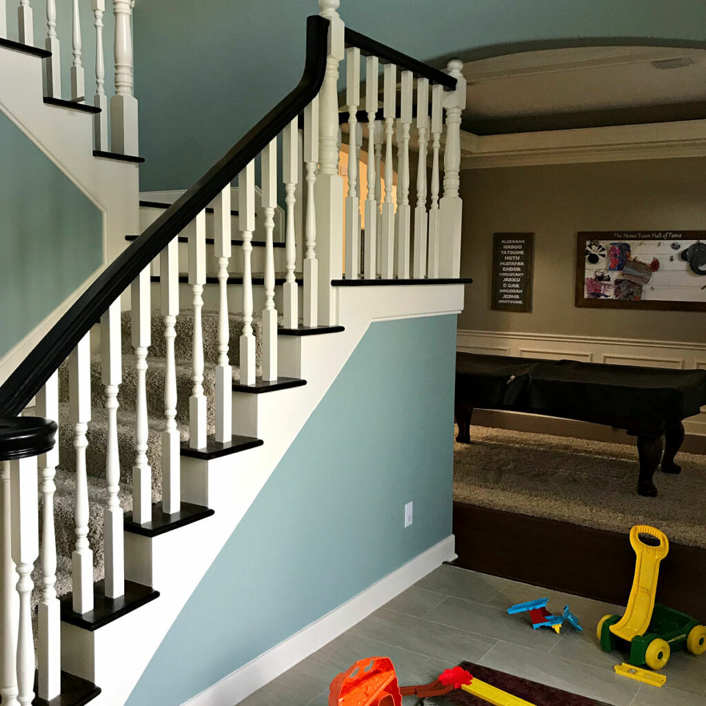 Before photo of a DIY Foyer or Entry Remodel