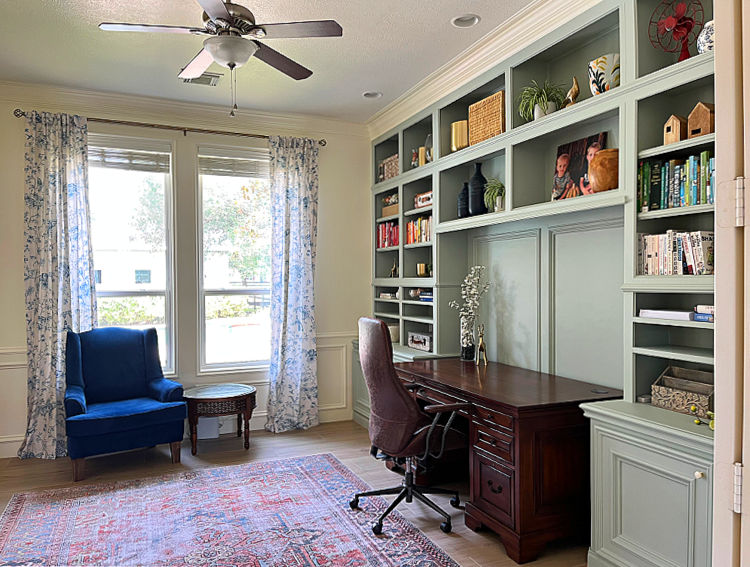 Traditional home office with tons of design inspiration and DIY office remodeling projects.