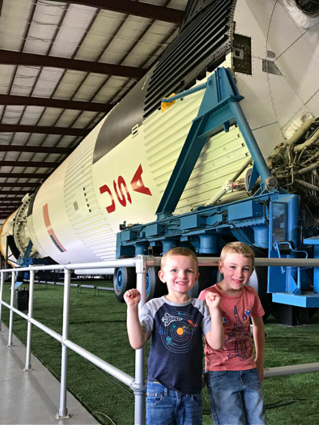 Image of NASA in Houston for a post with 50 pros and cons about moving to Houston Texas.