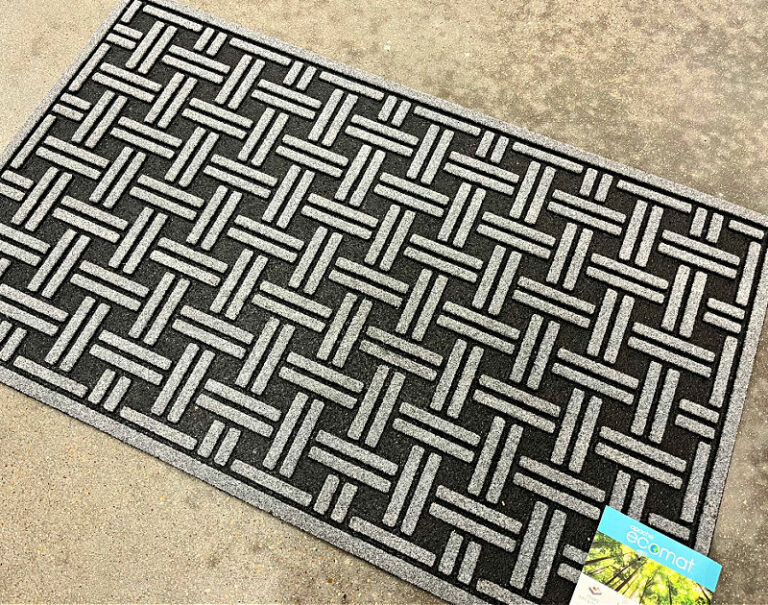 What Is The Best Outdoor Mat Material? 4 Keys To Pick The Best