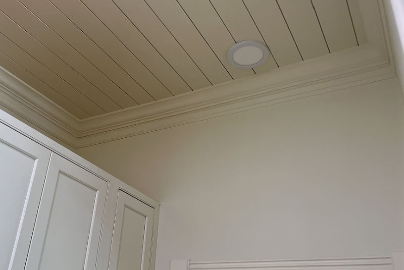 Two piece crown molding with shiplap ceiling in a kitchen.