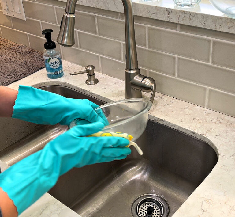 3 EASY Ways To Remove Hard Water Spots On Glassware! Steps And Video